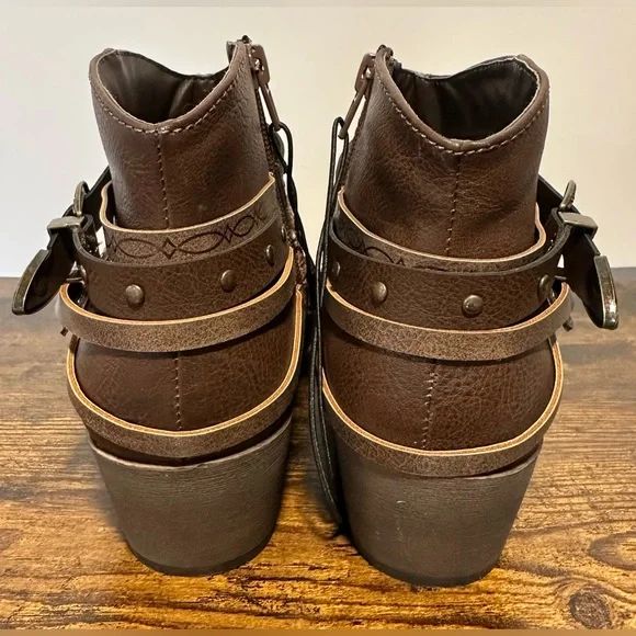 Pop Womens Brown Santiago Block Heel Booties NWT Various Sizes - Picture 7 of 9